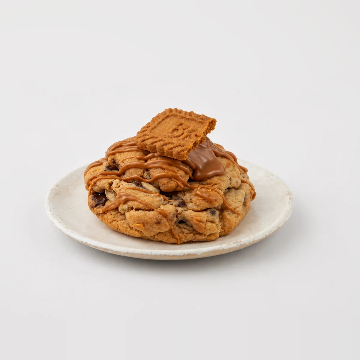 Biscoff Cookie, whole on a plate