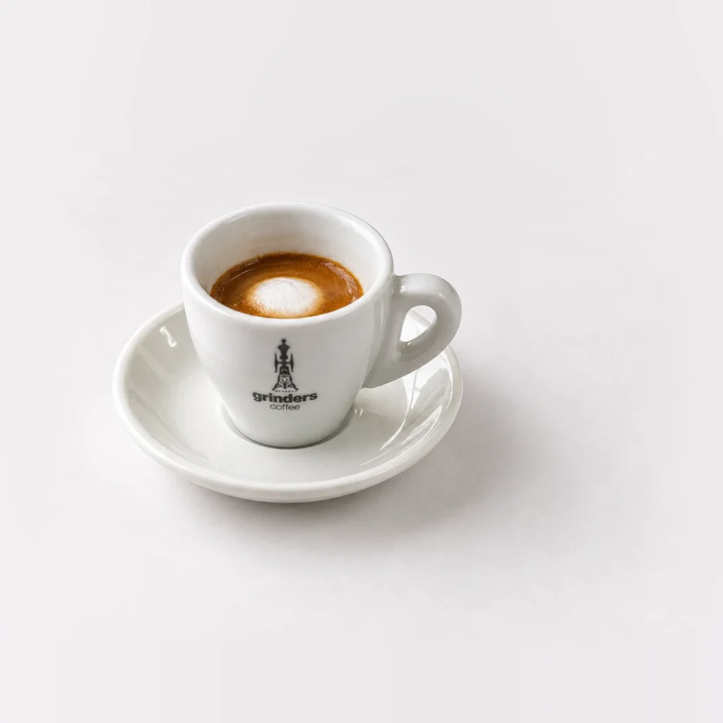 Short Macchiato, close-up