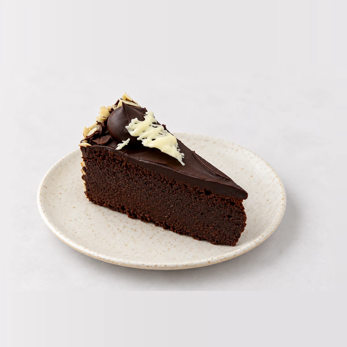 Mississippi Mud Cake, a slice on a plate